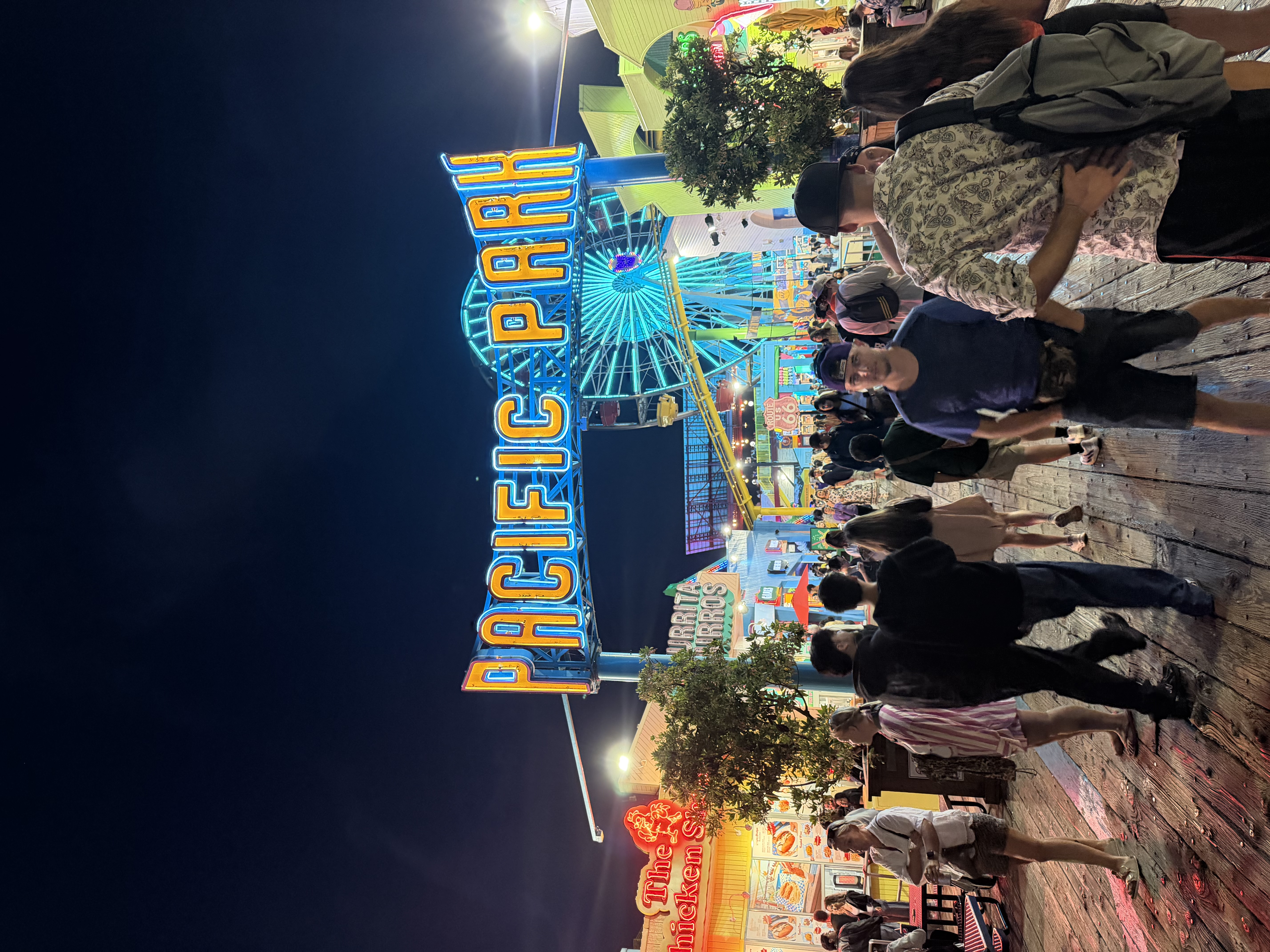 Santa Monica Pier בערב